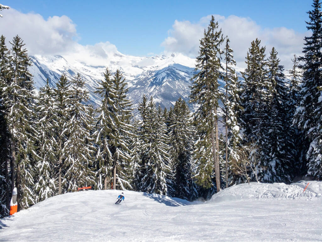 Enneigement mécanique de la piste « Jean-Pierre »